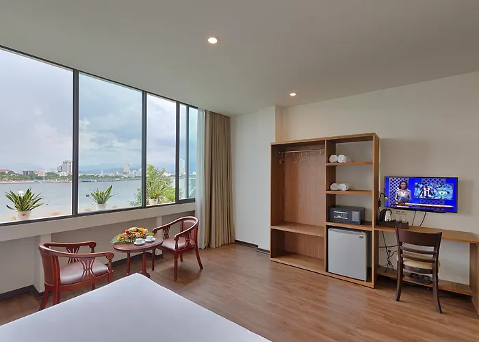 Khách sạn Vitalis Riverside