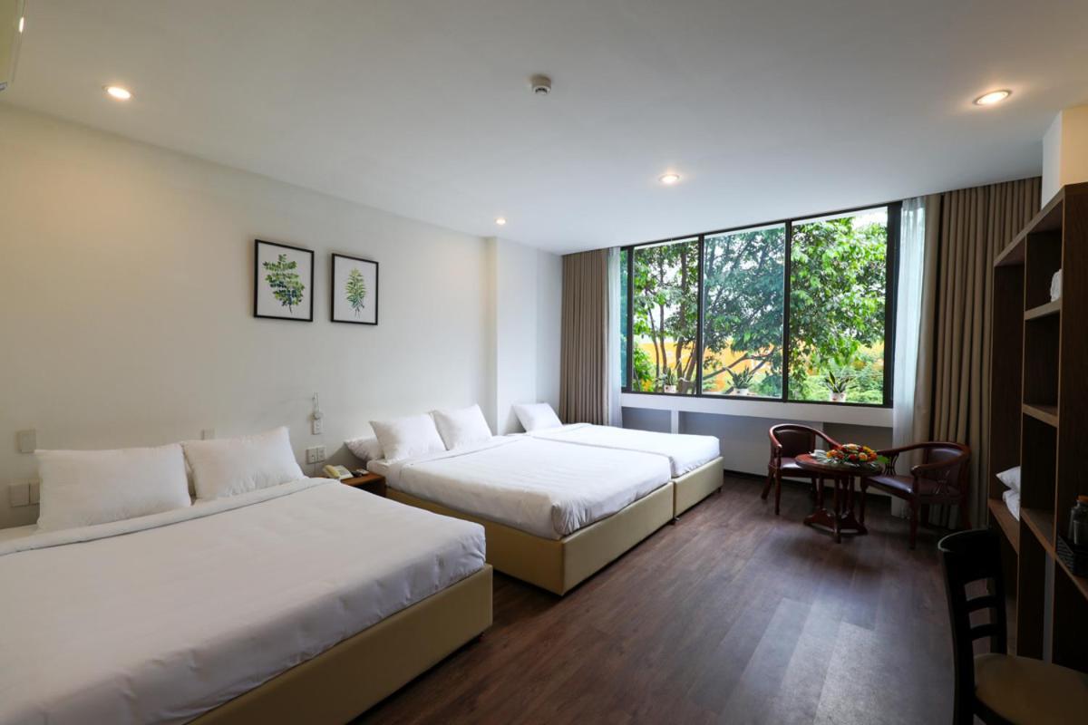 Khách sạn Vitalis Riverside