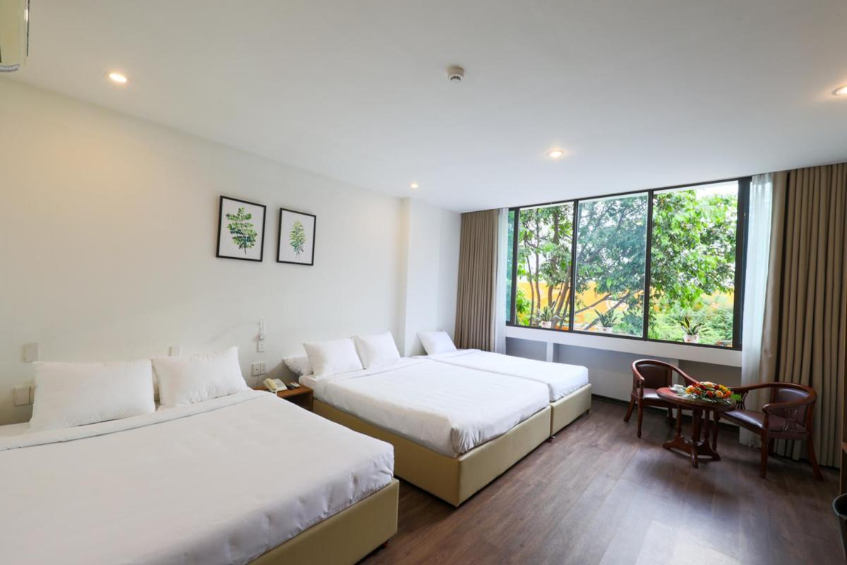 Khách sạn Vitalis Riverside
